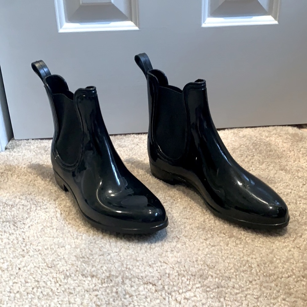 Report Black Chelsea Rain Boots (size 37 - US 6.5)